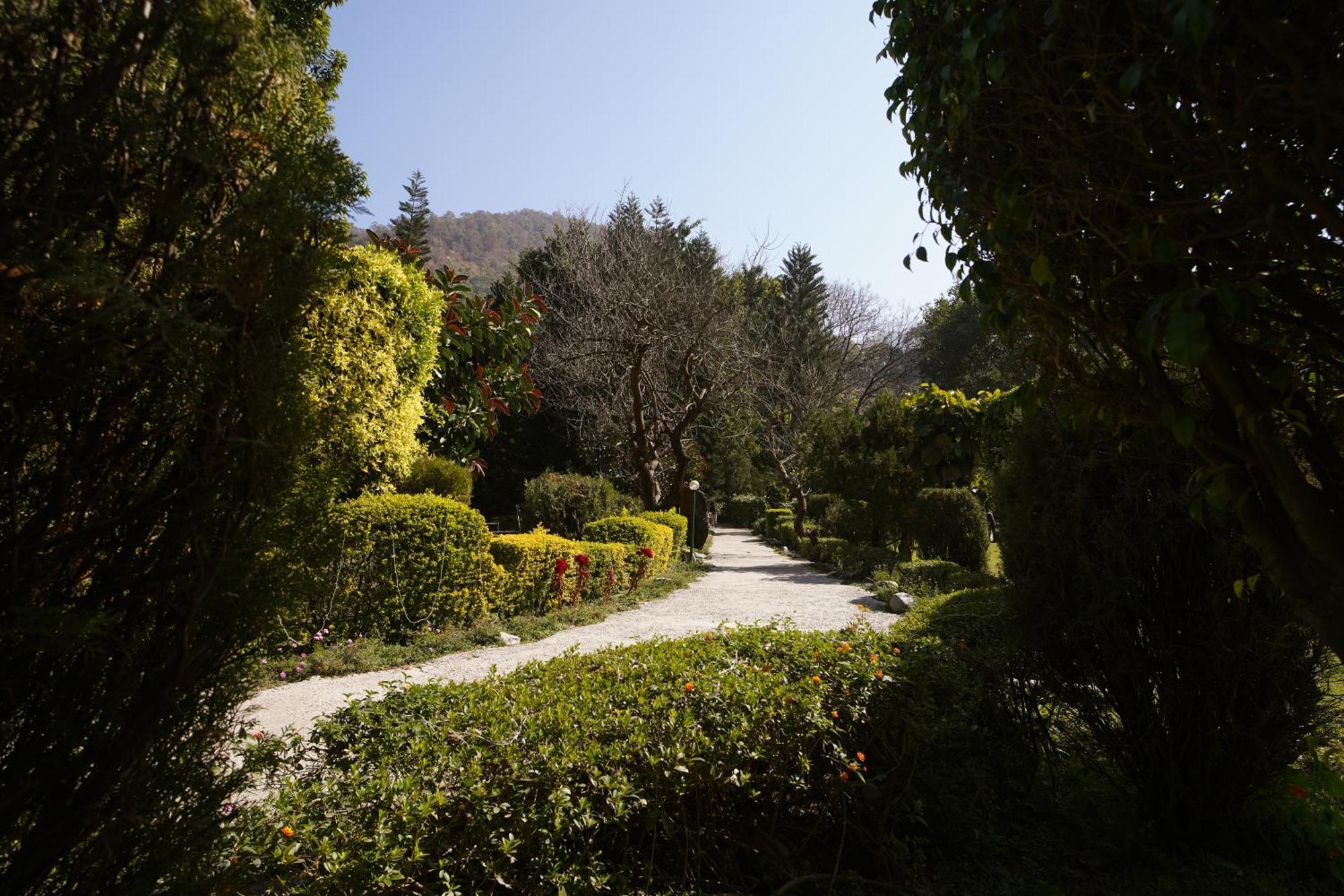 The Solluna Resort Marchula Exterior photo