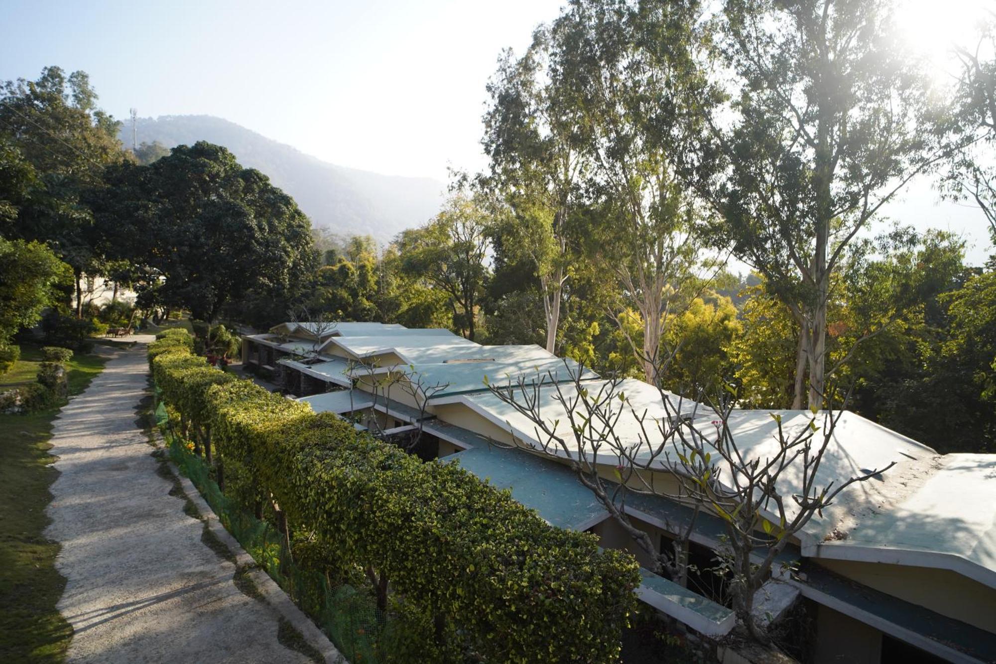 The Solluna Resort Marchula Exterior photo